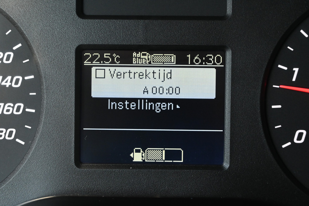 Mercedes-Benz Sprinter 16