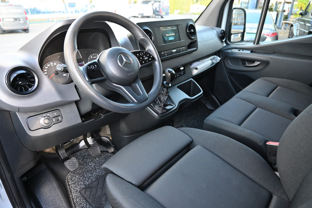 Mercedes-Benz Sprinter 3