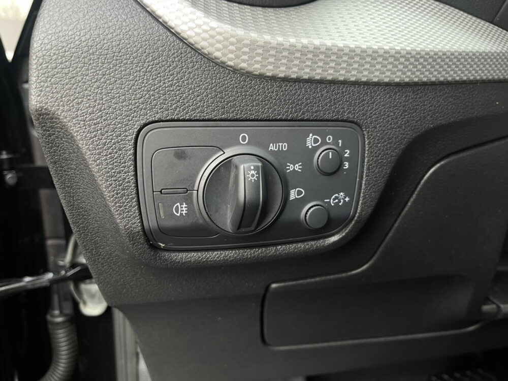 Audi Q2 30 TFSI Design Pro Line // NAVI // CLIMA // PDC 13