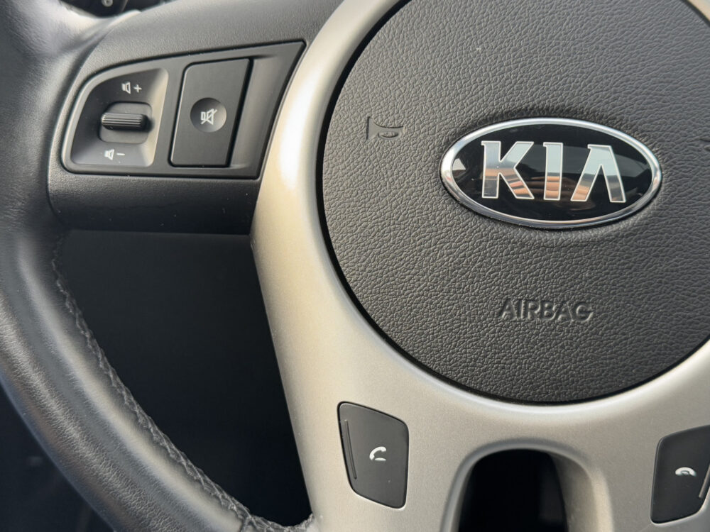 Kia Venga 1.6 CVVT ExecutiveLine //PANO// KEYLESS // STOEL+STUURVERWARMING // CAMERA+SENSOREN // 14
