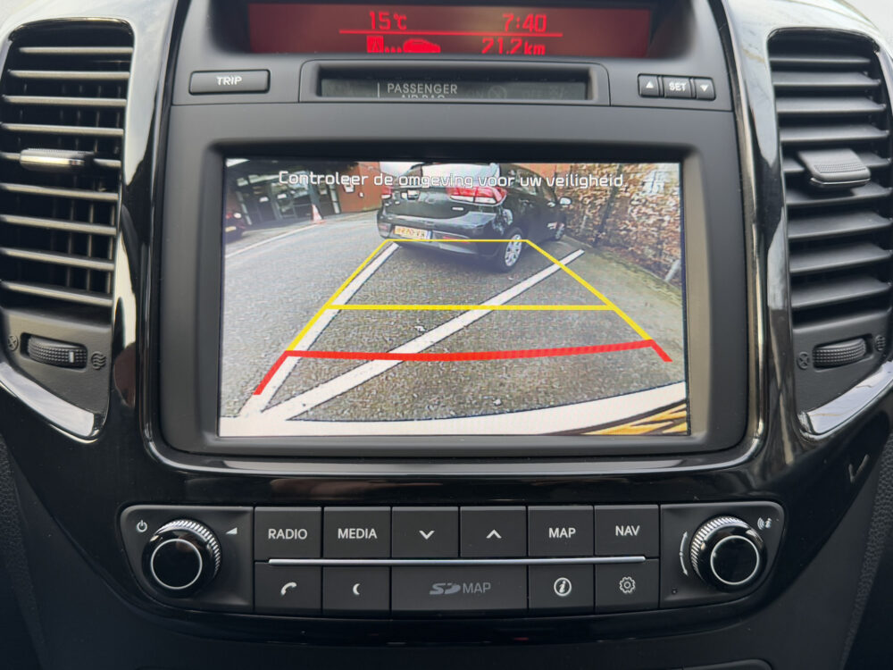 Kia Venga 1.6 CVVT ExecutiveLine //PANO// KEYLESS // STOEL+STUURVERWARMING // CAMERA+SENSOREN // 17