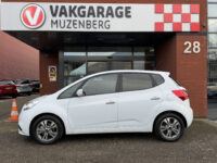 Kia Venga 1.6 CVVT ExecutiveLine //PANO// KEYLESS // STOEL+STUURVERWARMING // CAMERA+SENSOREN // 33
