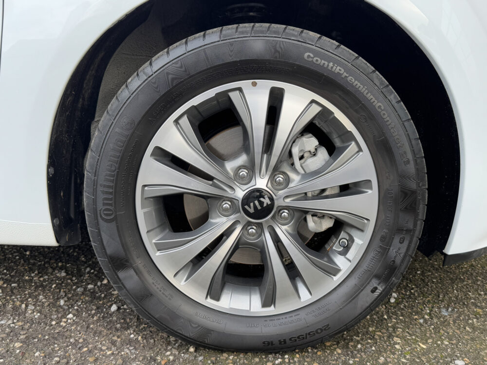 Kia Venga 1.6 CVVT ExecutiveLine //PANO// KEYLESS // STOEL+STUURVERWARMING // CAMERA+SENSOREN // 7