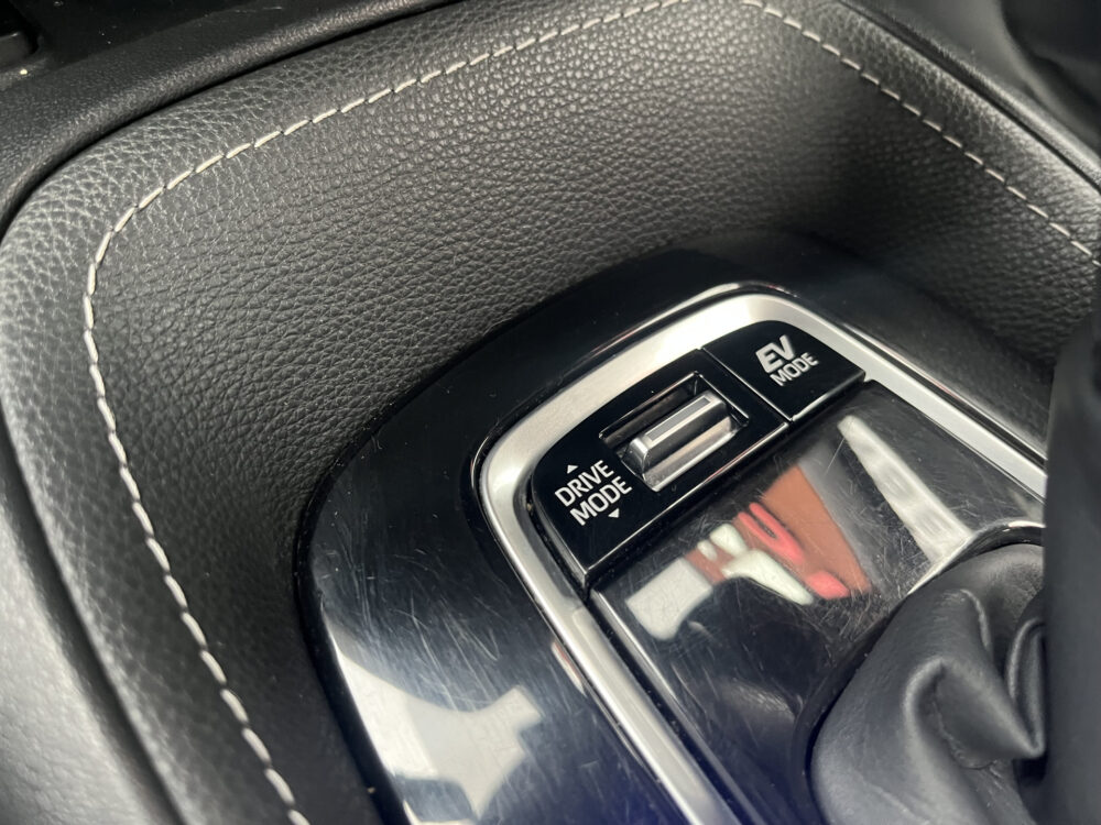 Toyota Corolla 1.8 Hybrid Dynamic // FULL LED // HALF LEDER // ADAPT. CRUISE // KEYLESS // CAMERA // STOELVERWARMING // CARPLAY // 27