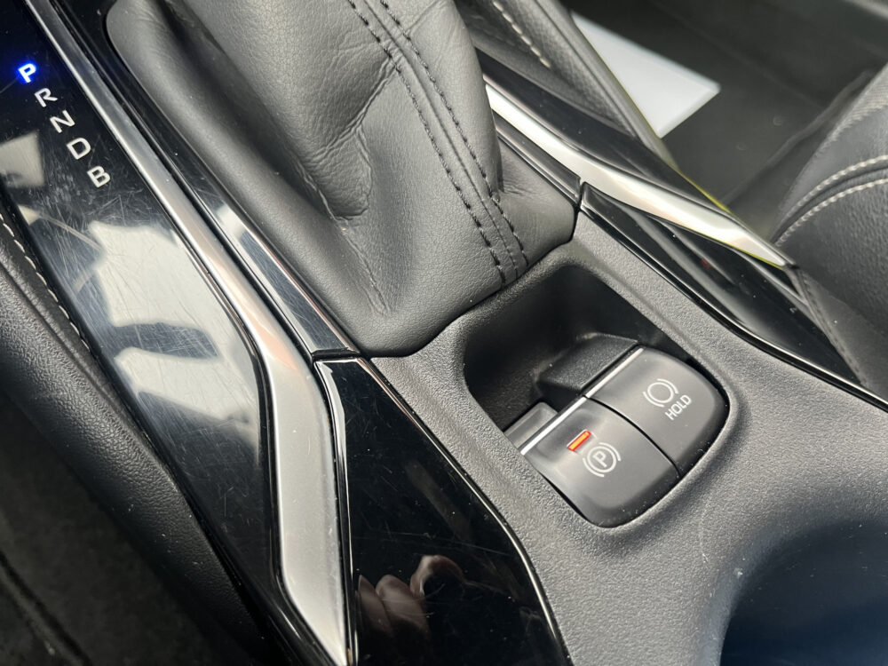 Toyota Corolla 1.8 Hybrid Dynamic // FULL LED // HALF LEDER // ADAPT. CRUISE // KEYLESS // CAMERA // STOELVERWARMING // CARPLAY // 29