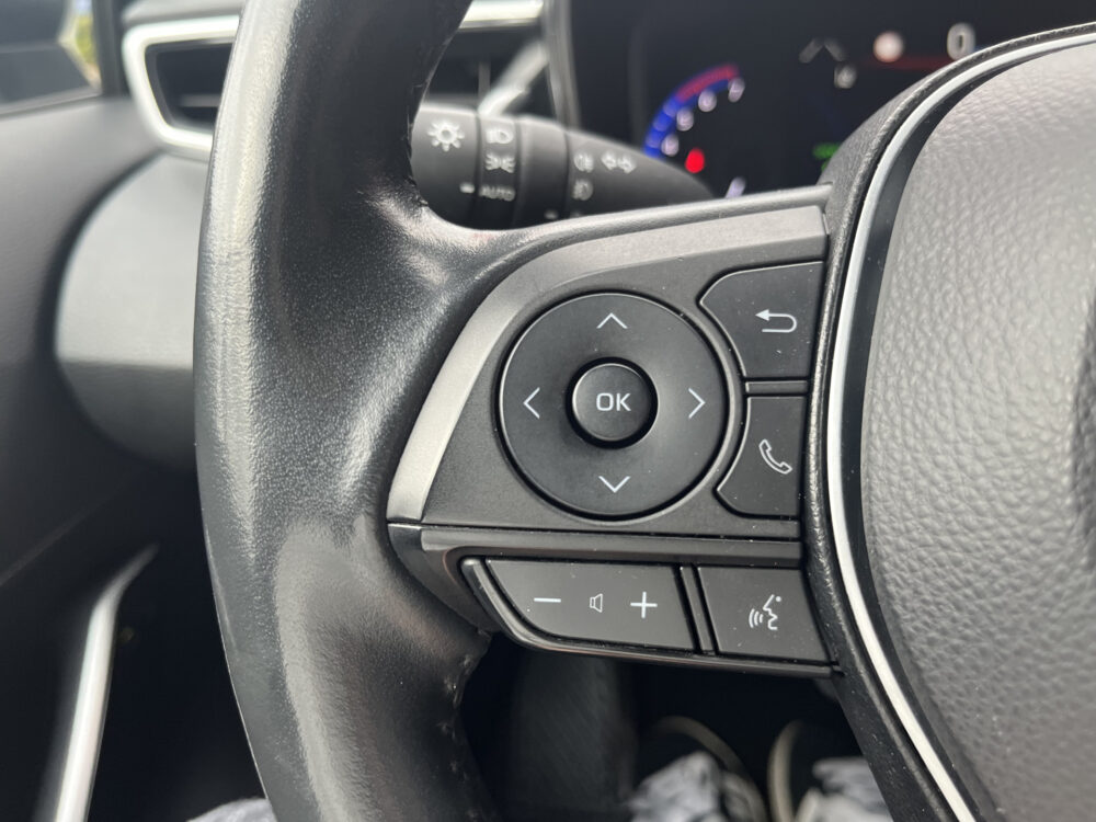 Toyota Corolla 1.8 Hybrid Dynamic // FULL LED // HALF LEDER // ADAPT. CRUISE // KEYLESS // CAMERA // STOELVERWARMING // CARPLAY // 30