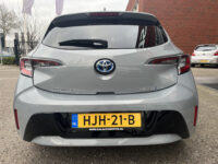 Toyota Corolla 1.8 Hybrid Dynamic // FULL LED // HALF LEDER // ADAPT. CRUISE // KEYLESS // CAMERA // STOELVERWARMING // CARPLAY // 42