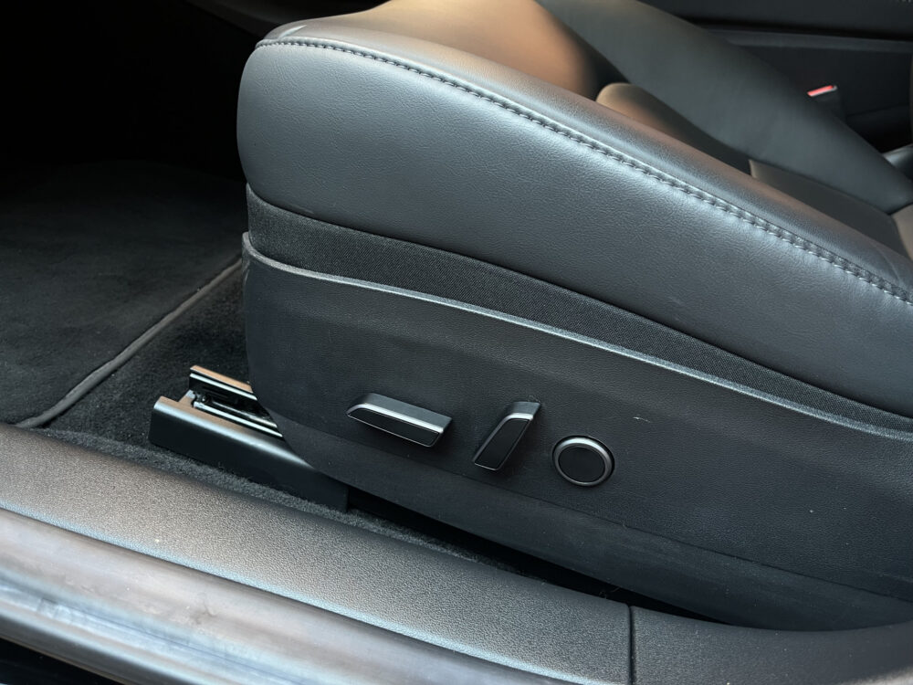 Tesla Model 3 Standard RWD Plus 60 kWh // LEDER // PANODAK // ELEK.STOELEN+GEHEUGEN // AUTOPILOT /// 360 CAMERA // NAVI // 16