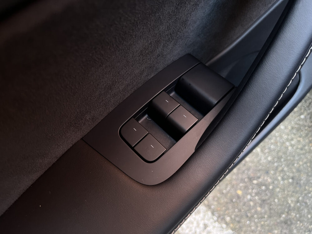 Tesla Model 3 Standard RWD Plus 60 kWh // LEDER // PANODAK // ELEK.STOELEN+GEHEUGEN // AUTOPILOT /// 360 CAMERA // NAVI // 19