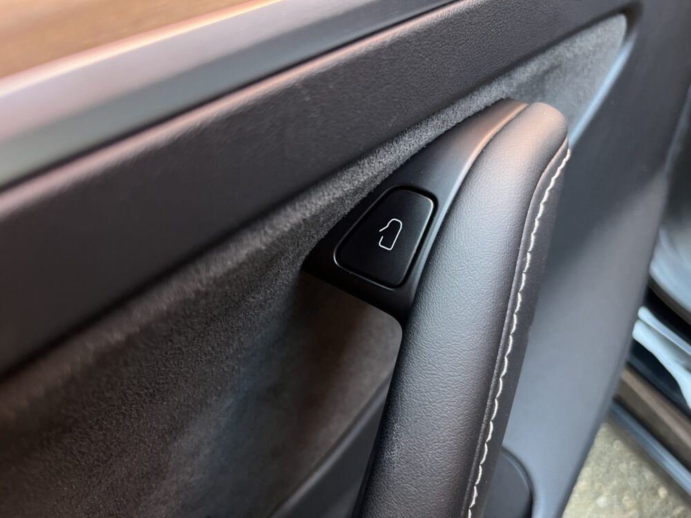 Tesla Model 3 Standard RWD Plus 60 kWh // LEDER // PANODAK // ELEK.STOELEN+GEHEUGEN // AUTOPILOT /// 360 CAMERA // NAVI // 20