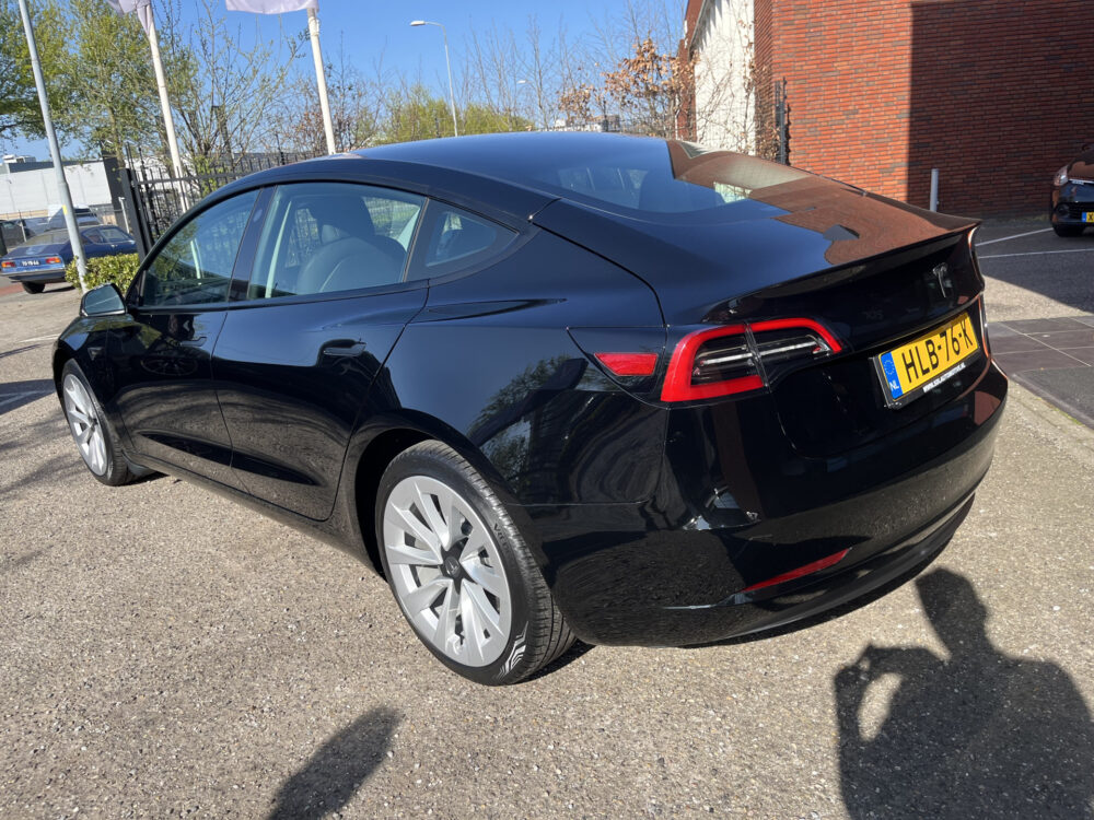 Tesla Model 3 Standard RWD Plus 60 kWh // LEDER // PANODAK // ELEK.STOELEN+GEHEUGEN // AUTOPILOT /// 360 CAMERA // NAVI // 3