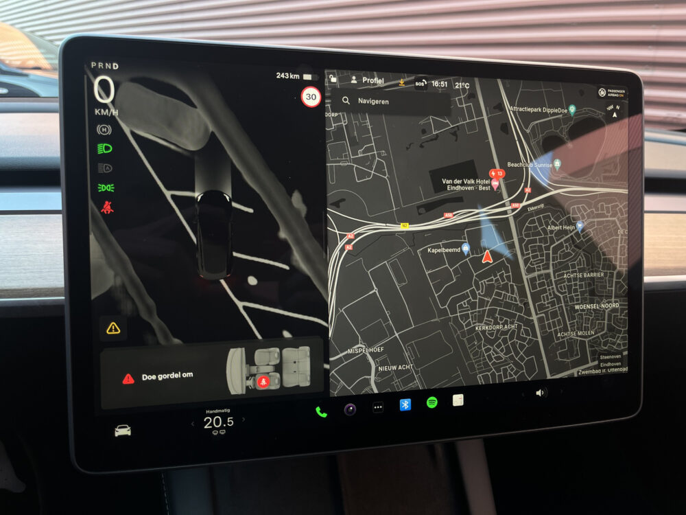 Tesla Model 3 Standard RWD Plus 60 kWh // LEDER // PANODAK // ELEK.STOELEN+GEHEUGEN // AUTOPILOT /// 360 CAMERA // NAVI // 32