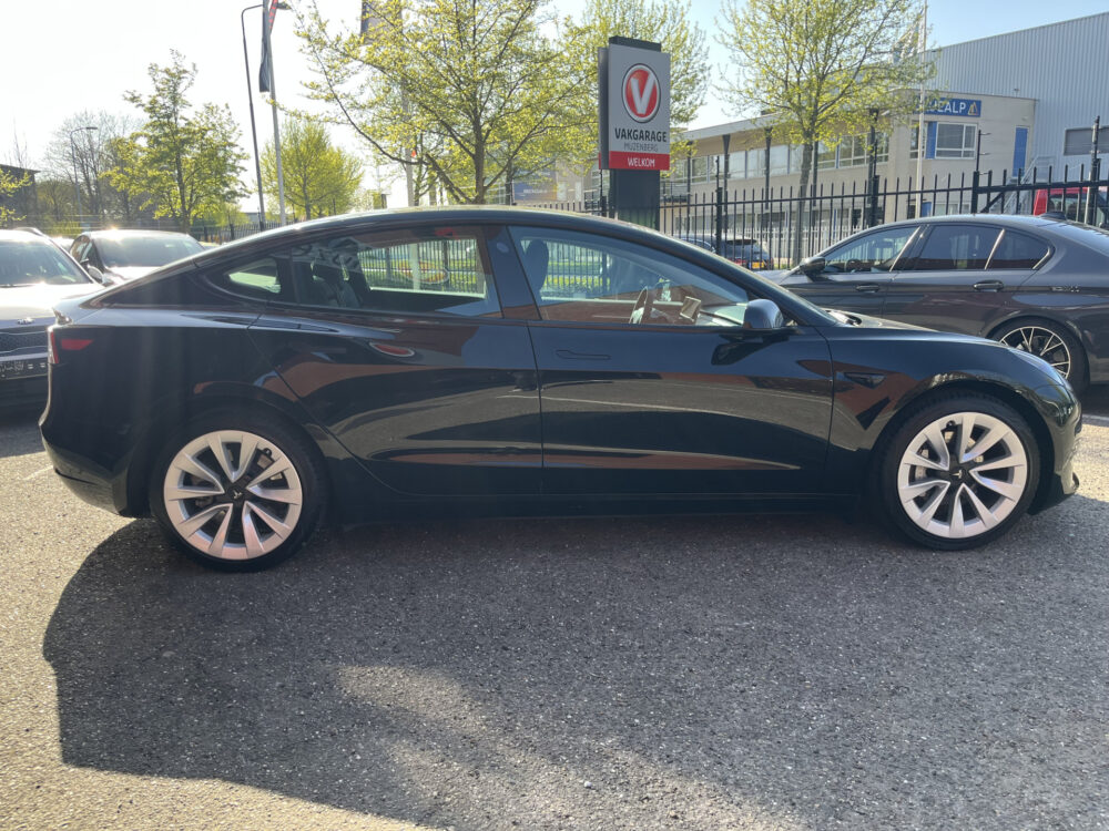 Tesla Model 3 Standard RWD Plus 60 kWh // LEDER // PANODAK // ELEK.STOELEN+GEHEUGEN // AUTOPILOT /// 360 CAMERA // NAVI // 6