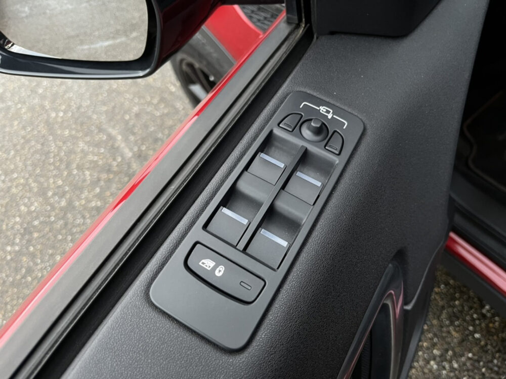 Land Rover Discovery Sport 2.0 Si4 Anniversary // HALF LEDER // XENON // Trekhaak // CAMERA // NAVI 17