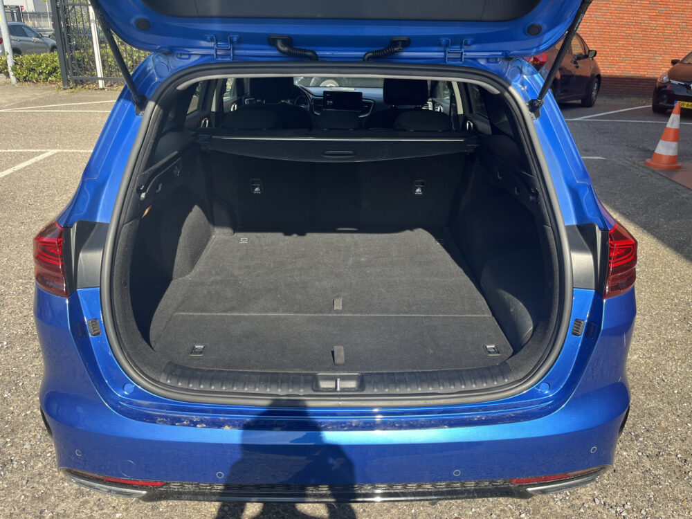 Kia Ceed Sportswagon 1.6 GDI PHEV DynamicLine // FULL LED // KEYLESS // NAVI + CARPLAY // PDC // CRUISE 12