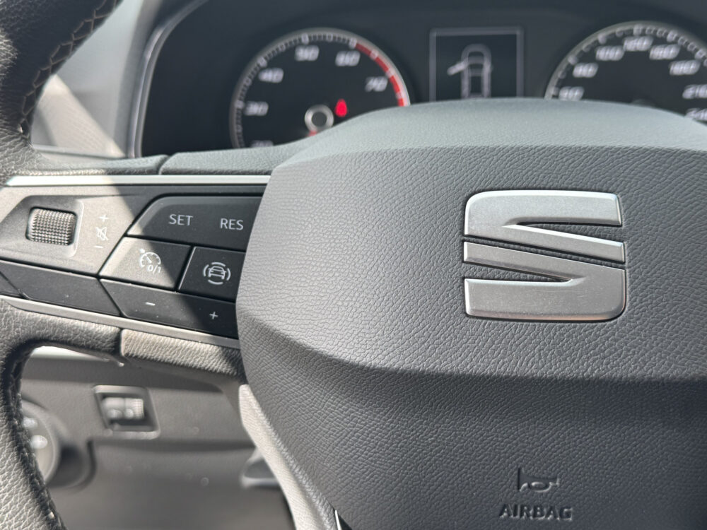 SEAT Ibiza 1.0 Reference // CARPLAY / ANDROID AUTO // CLIMA // PDC // NAVI // CRUISE // 12