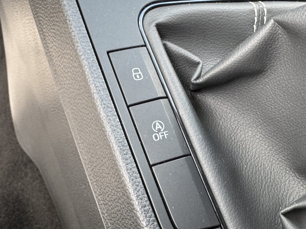 SEAT Ibiza 1.0 Reference // CARPLAY / ANDROID AUTO // CLIMA // PDC // NAVI // CRUISE // 20