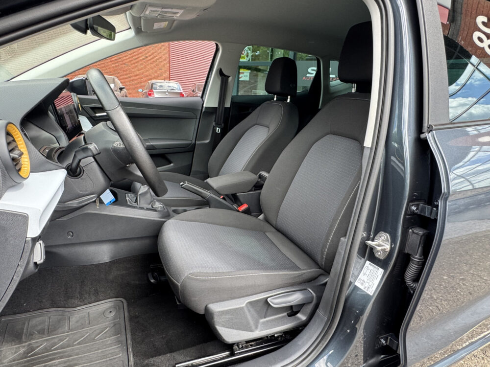SEAT Ibiza 1.0 Reference // CARPLAY / ANDROID AUTO // CLIMA // PDC // NAVI // CRUISE // 8