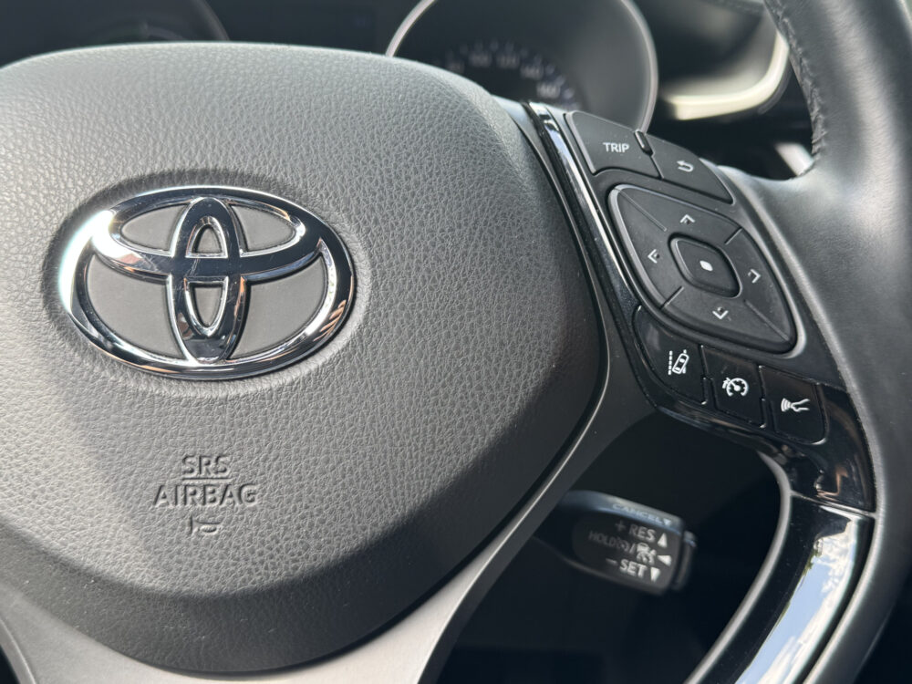 Toyota C-HR 1.8 Hybrid Executive // NAVI // CAMERA // CLIMA // ADAP. CRUISE // DODEHOEK // DAB // PDC // 13