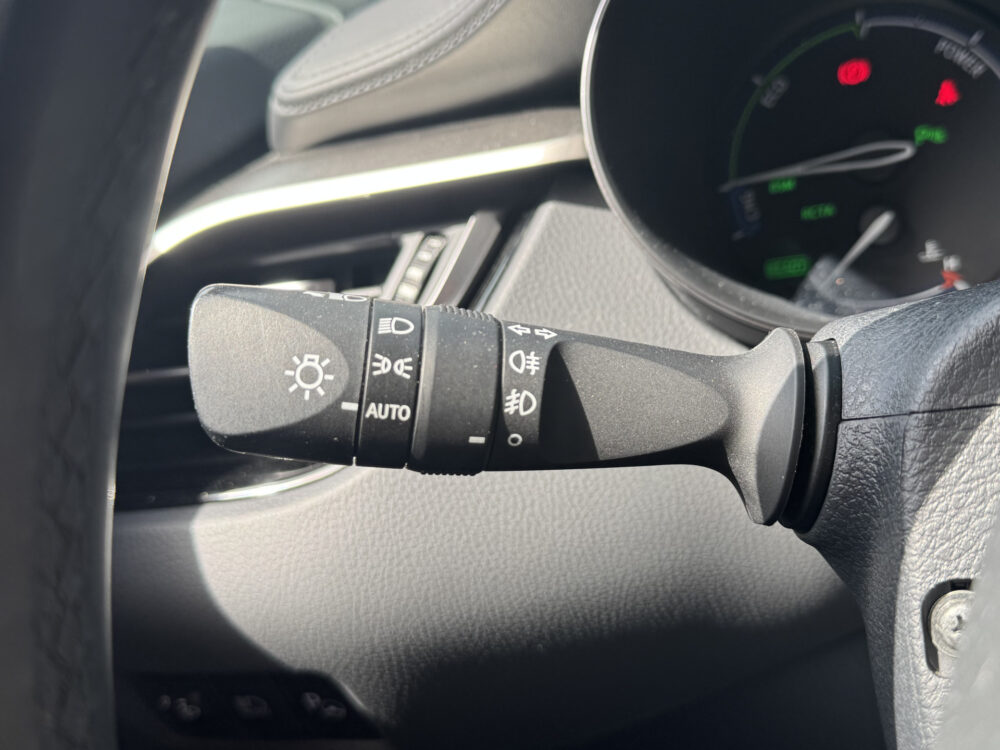 Toyota C-HR 1.8 Hybrid Executive // NAVI // CAMERA // CLIMA // ADAP. CRUISE // DODEHOEK // DAB // PDC // 21