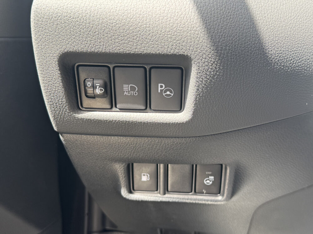 Toyota C-HR 1.8 Hybrid Executive // NAVI // CAMERA // CLIMA // ADAP. CRUISE // DODEHOEK // DAB // PDC // 24