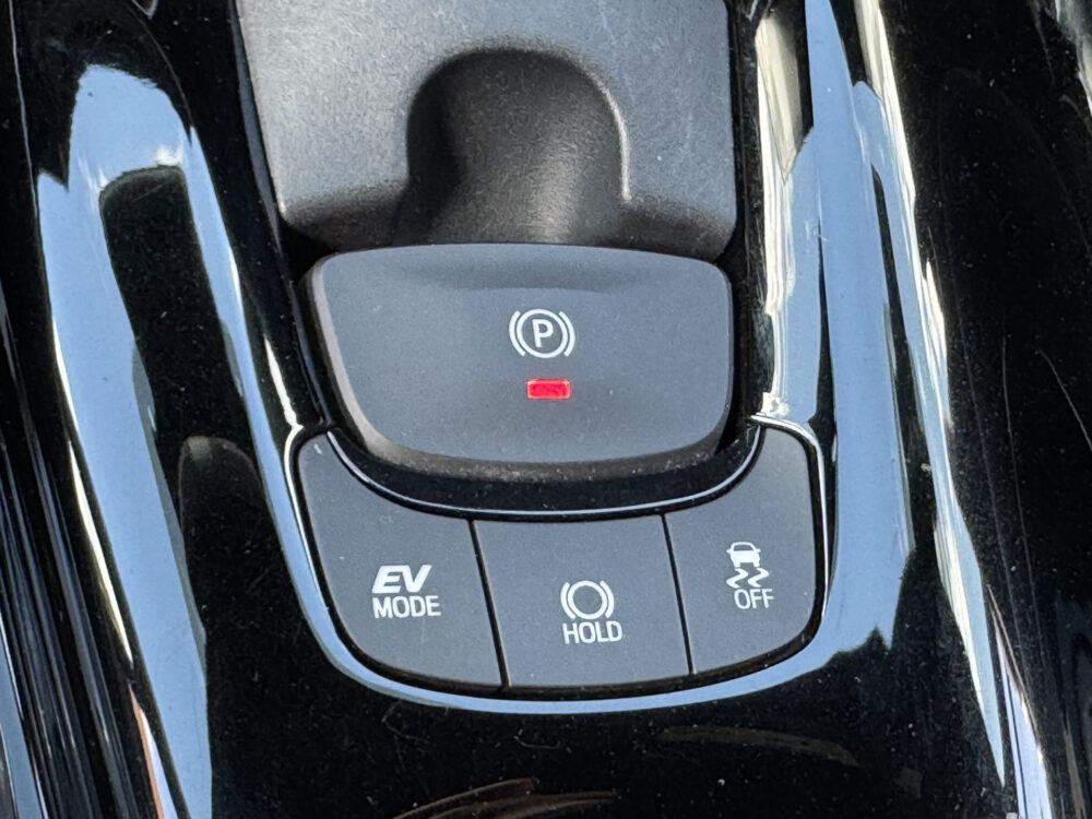 Toyota C-HR 1.8 Hybrid Executive // NAVI // CAMERA // CLIMA // ADAP. CRUISE // DODEHOEK // DAB // PDC // 27