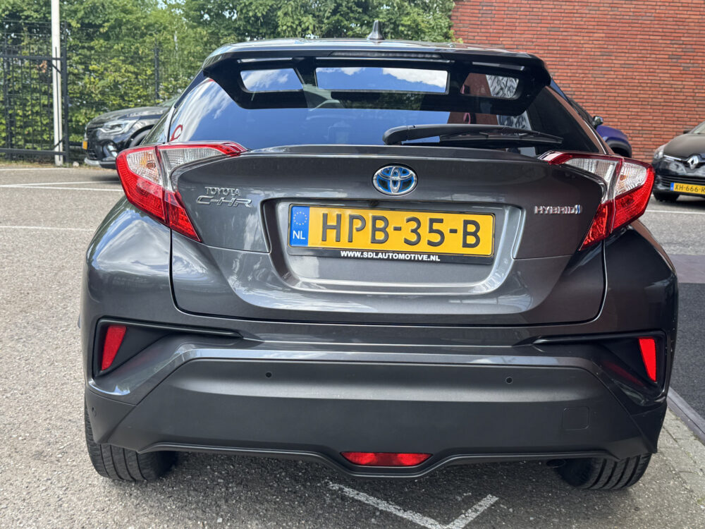 Toyota C-HR 1.8 Hybrid Executive // NAVI // CAMERA // CLIMA // ADAP. CRUISE // DODEHOEK // DAB // PDC // 5