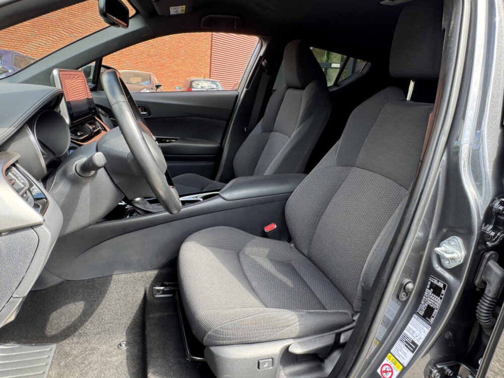 Toyota C-HR 1.8 Hybrid Executive // NAVI // CAMERA // CLIMA // ADAP. CRUISE // DODEHOEK // DAB // PDC // 8
