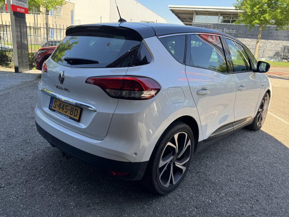 Renault Scénic 1.2 TCe Bose NIEUW MODEL!!! // TREKHAAK // NAVI // CAMERA // CLIMA // CRUISE // MASSAGE STOEL // 4