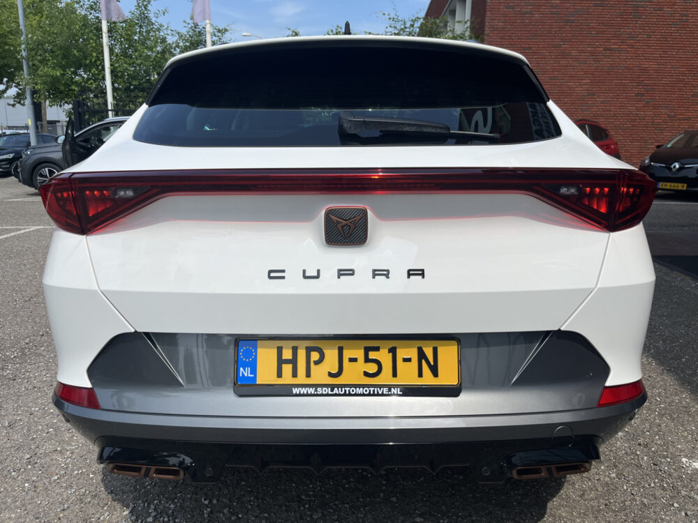 CUPRA Formentor 1.4 e-Hybrid Business // FULL LED // ADAPT. CRUISE // HALF LEDER // CAMERA+SENSOREN // NAVI // KEYLESS // 7