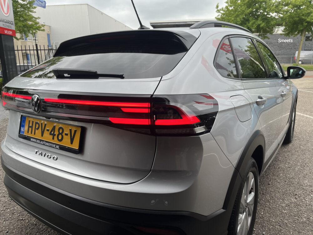Volkswagen Taigo 1.0 TSI Style 110PK! // LED // CRUISE // NAVI+CARPLAY // STOELVERWARMING // 11