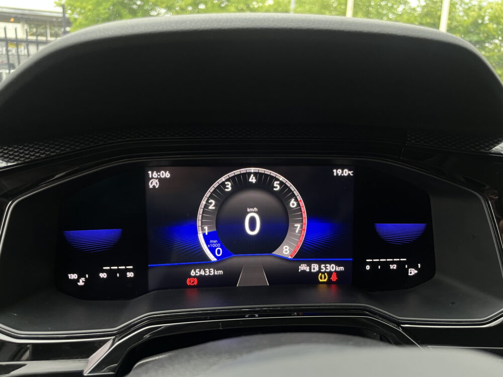 Volkswagen Taigo 1.0 TSI Style 110PK! // LED // CRUISE // NAVI+CARPLAY // STOELVERWARMING // 30