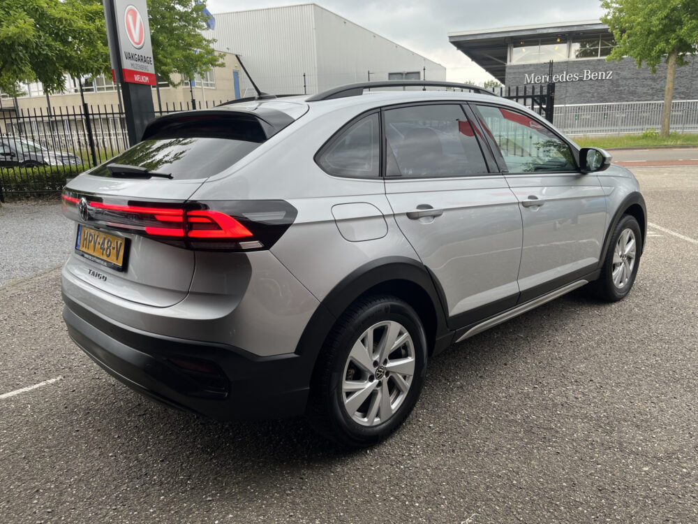 Volkswagen Taigo 1.0 TSI Style 110PK! // LED // CRUISE // NAVI+CARPLAY // STOELVERWARMING // 5