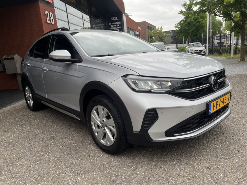 Volkswagen Taigo 1.0 TSI Style 110PK! // LED // CRUISE // NAVI+CARPLAY // STOELVERWARMING // 7