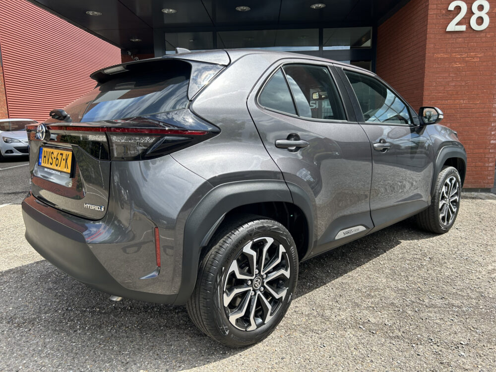 Toyota Yaris Cross 1.5 Hybrid Dynamic // NAVI // CAMERA // ADAPTIVE CRUISE // CLIMA // 2
