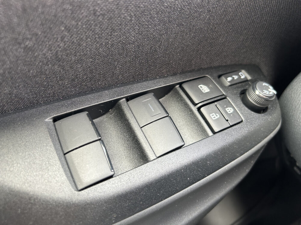Toyota Yaris Cross 1.5 Hybrid Dynamic // NAVI // CAMERA // ADAPTIVE CRUISE // CLIMA // 23