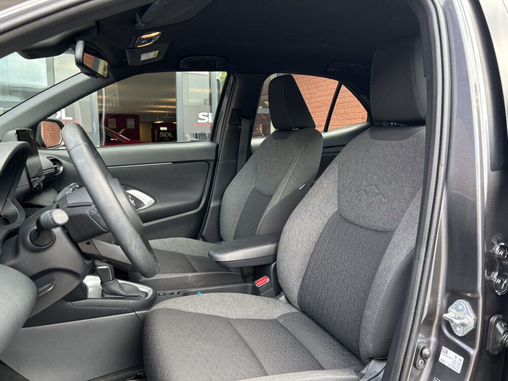 Toyota Yaris Cross 1.5 Hybrid Dynamic // NAVI // CAMERA // ADAPTIVE CRUISE // CLIMA // 8
