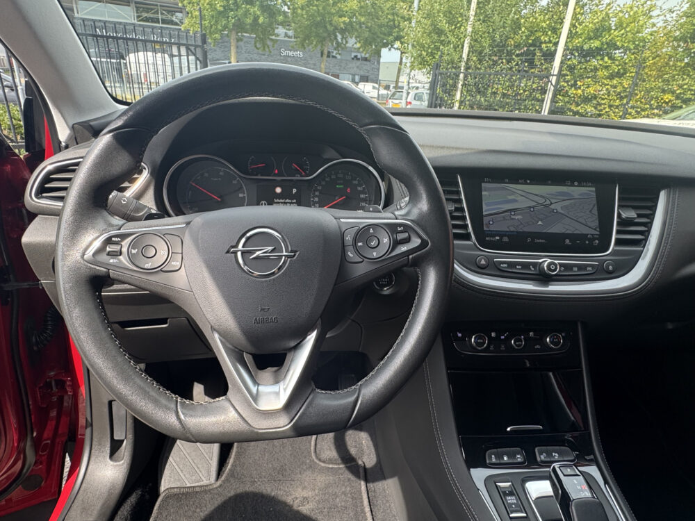 Opel Grandland X 1.6 Turbo Hybrid Business Elegance // FULL LED // KEYLESS // NAVI+CARPLAY // CAMERA+SENSOREN // ELEK. ACHTERKLEP // STOELVERWARM 12