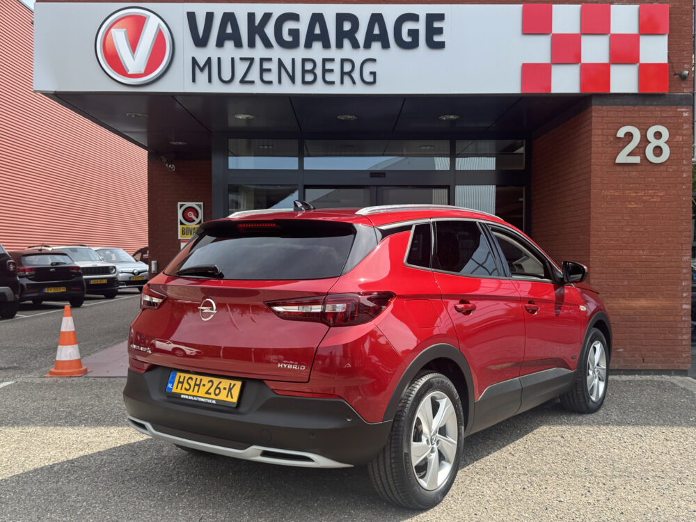 Opel Grandland X 1.6 Turbo Hybrid Business Elegance // FULL LED // KEYLESS // NAVI+CARPLAY // CAMERA+SENSOREN // ELEK. ACHTERKLEP // STOELVERWARM 3