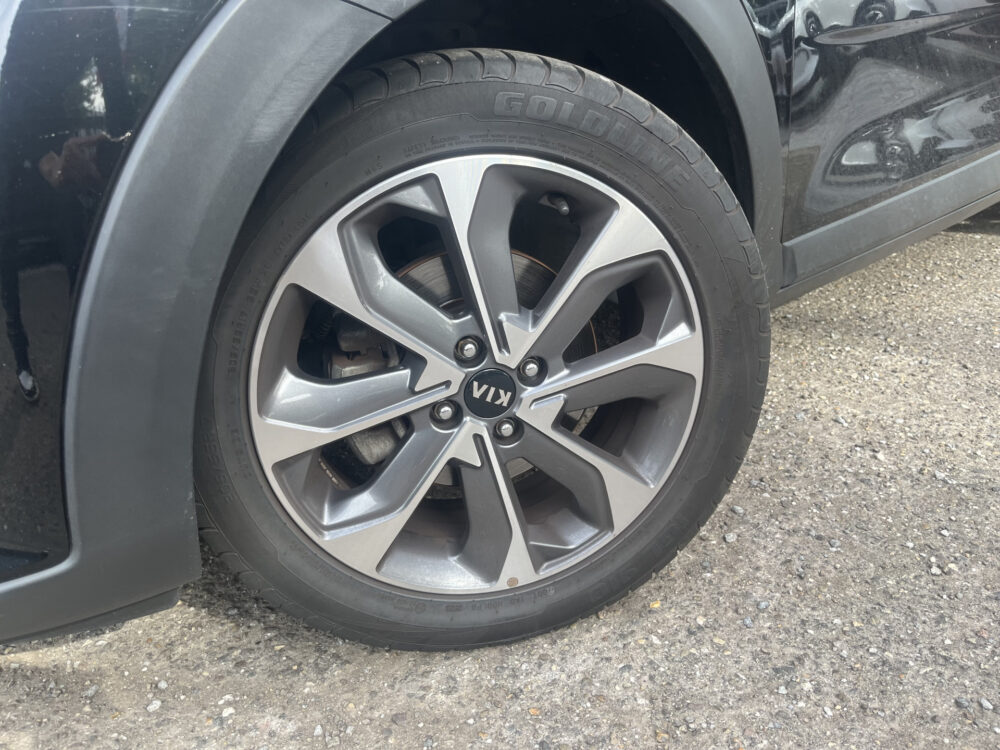 Kia Stonic 1.0 T-GDi DynamicLine // NAVI // CAMERA // CRUISE CONTROL // 10