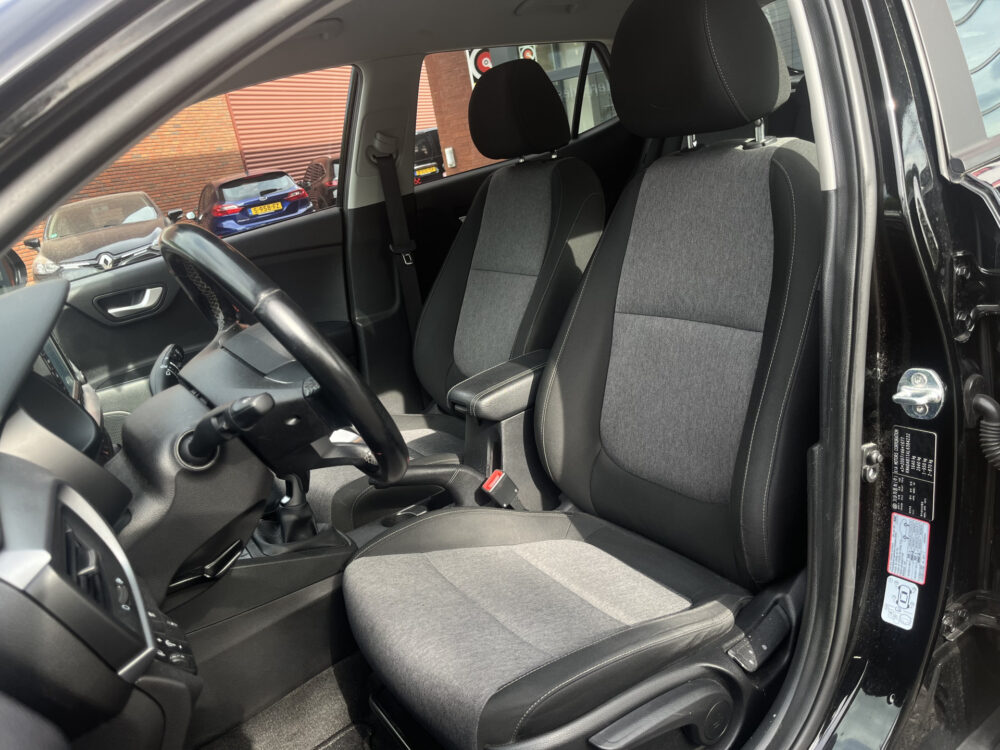 Kia Stonic 1.0 T-GDi DynamicLine // NAVI // CAMERA // CRUISE CONTROL // 12