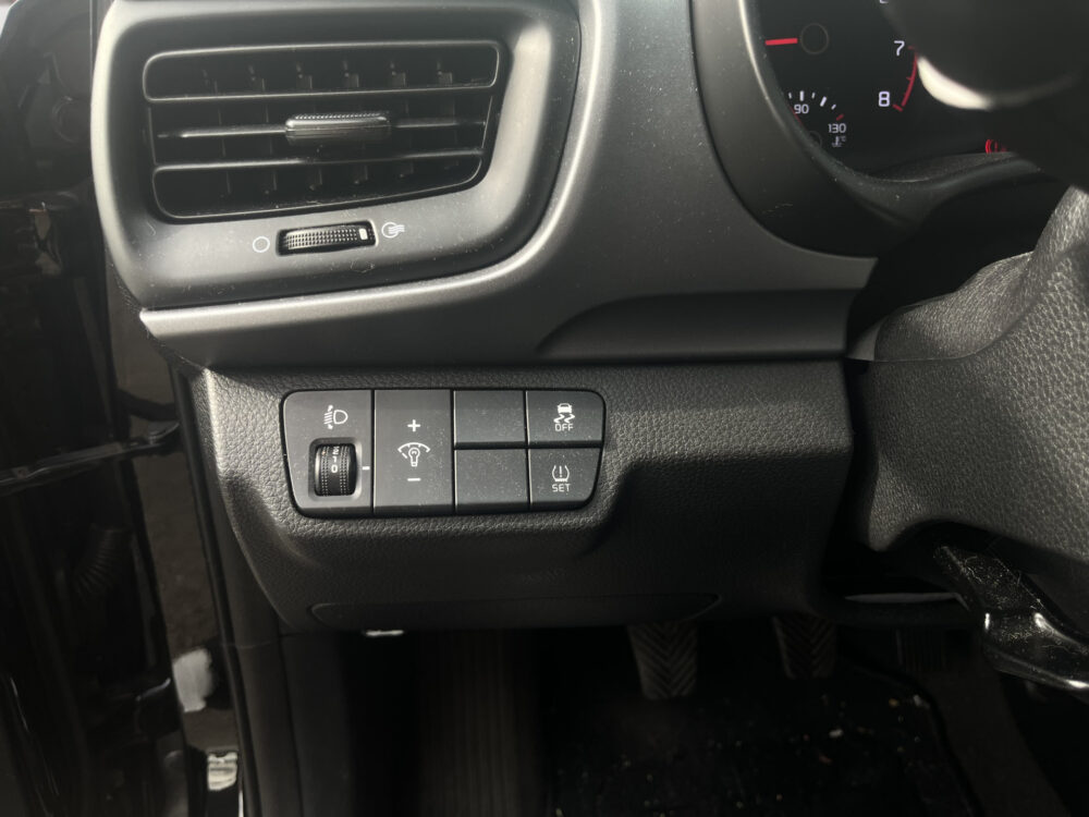 Kia Stonic 1.0 T-GDi DynamicLine // NAVI // CAMERA // CRUISE CONTROL // 16
