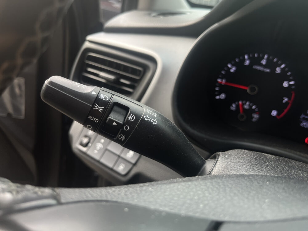 Kia Stonic 1.0 T-GDi DynamicLine // NAVI // CAMERA // CRUISE CONTROL // 19