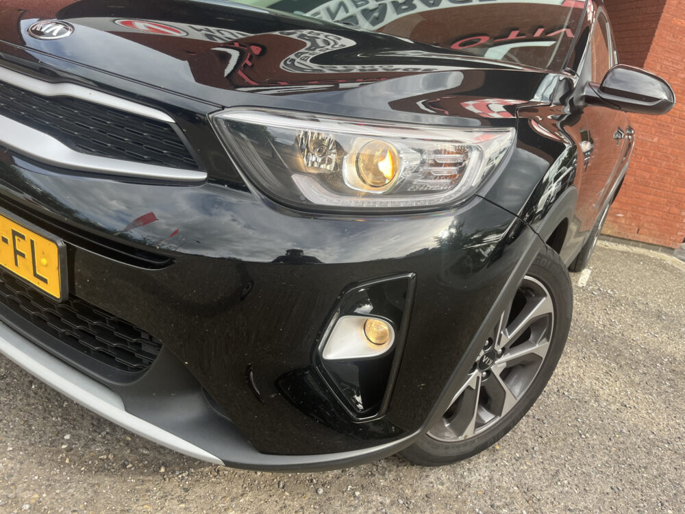 Kia Stonic 1.0 T-GDi DynamicLine // NAVI // CAMERA // CRUISE CONTROL // 9