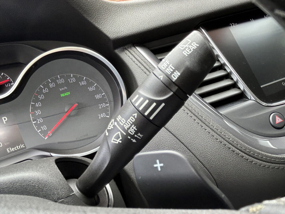 Opel Grandland 1.6 Turbo Hybrid Business Elegance // NAVI + CARPLAY // CLIMA // PDC // CAMERA // ELEK. KOFFERKLEP 12