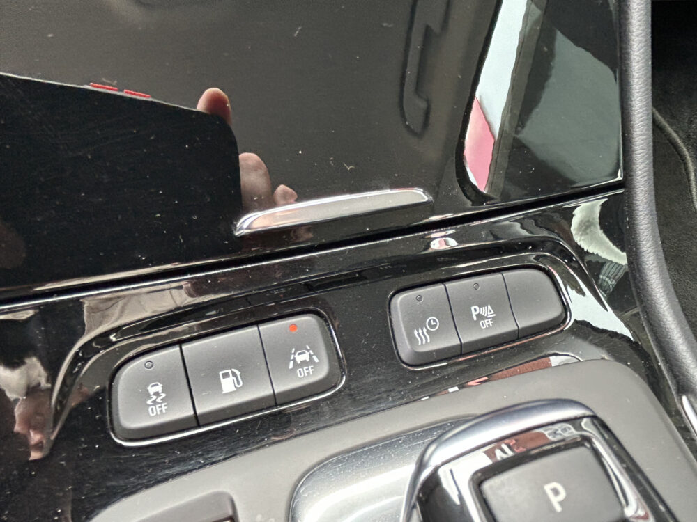 Opel Grandland 1.6 Turbo Hybrid Business Elegance // NAVI + CARPLAY // CLIMA // PDC // CAMERA // ELEK. KOFFERKLEP 19
