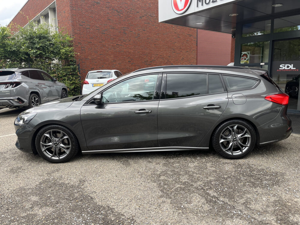 Ford FOCUS Wagon 1.0 EcoBoost ST Line // NAVI // PDC // CRUISE // LED // BLUETOOTH // AIRCO 2