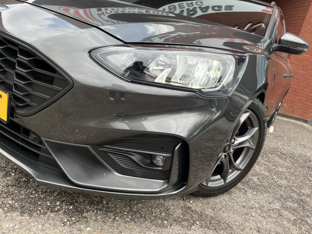 Ford FOCUS Wagon 1.0 EcoBoost ST Line // NAVI // PDC // CRUISE // LED // BLUETOOTH // AIRCO 9