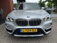 BMW X1 xDrive20i High Executive // HUD // FULL LED // LEDER // CAMERA // NAVI // PDC 35