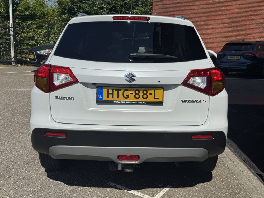 Suzuki Vitara 1.4 S // CARPLAY & ANDROID AUTO // SENSOREN VOOR + ACHTER // ADAPTIVE CRUISE // CLIMA 5